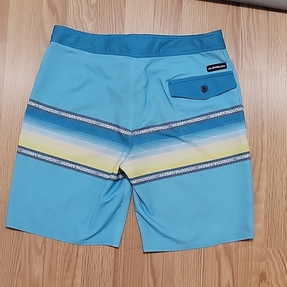 Quiksilver Men's Surfsilk Sun Faded 19